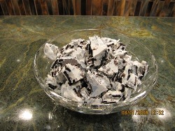 How to Make White Chocolate Oreo Bark - Easy and foolproof!