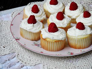Raspberry Buttercream Cupcakes