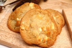Chewy White Chocolate Macadamia Cookies