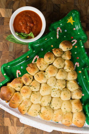 Festive Christmas Tree Pull Apart Bread